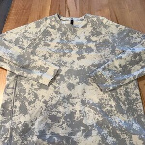 lululemon athletica Gray and Cream Sweatshirt